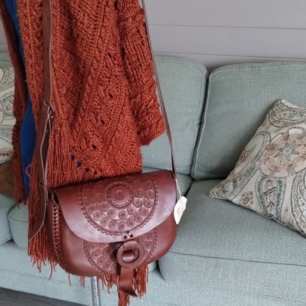 Tooled leather purse, Mexico